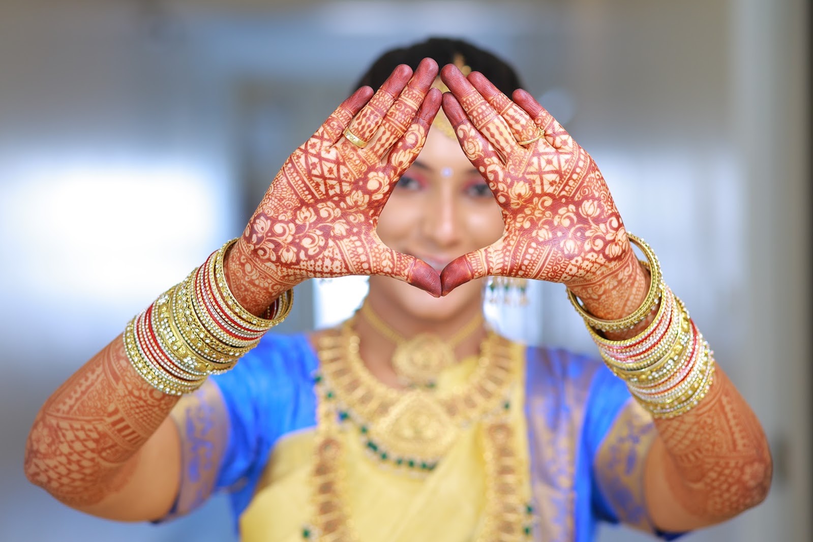 Gayu mehendi artist