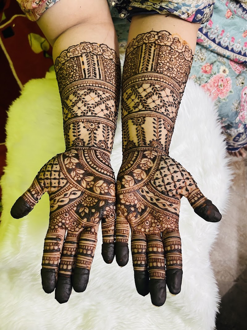 MoniRajesh Mehndi Artist