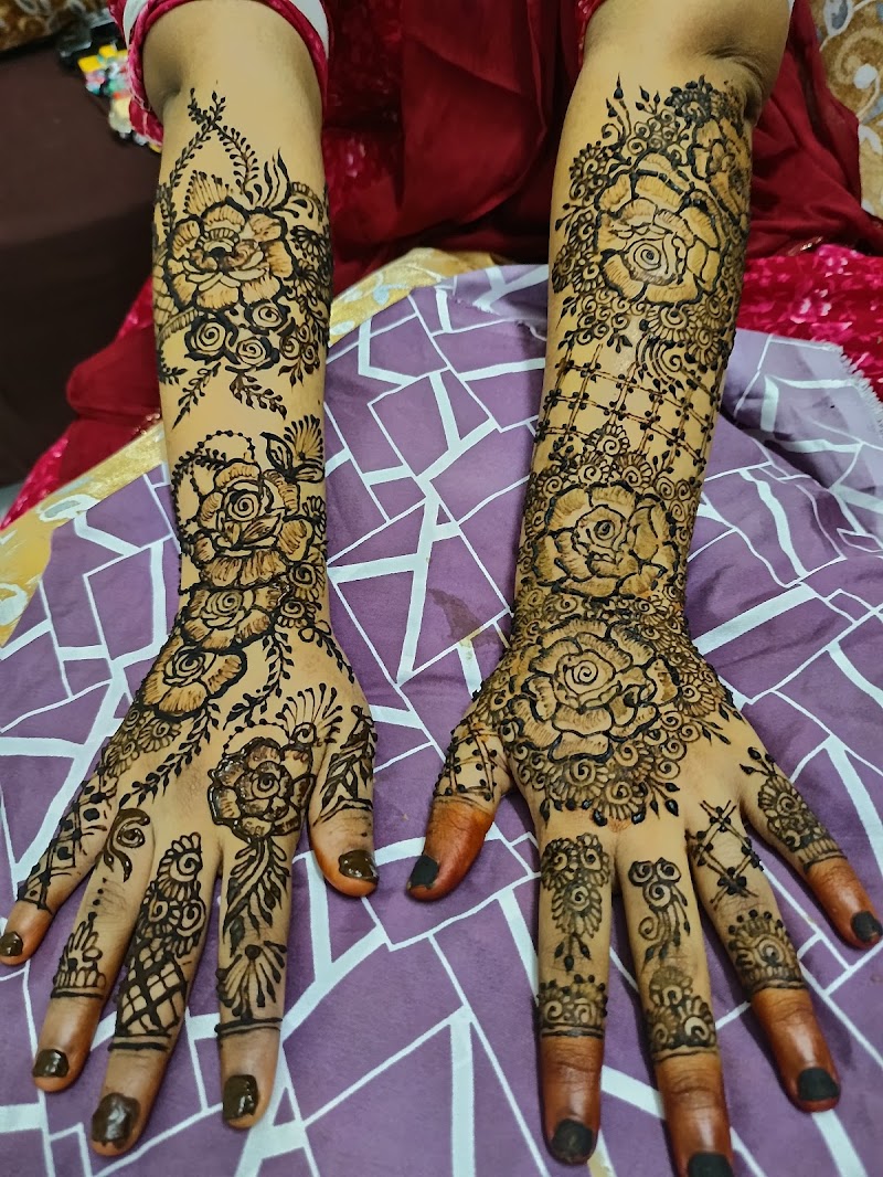 Sameeha mehandi Artist