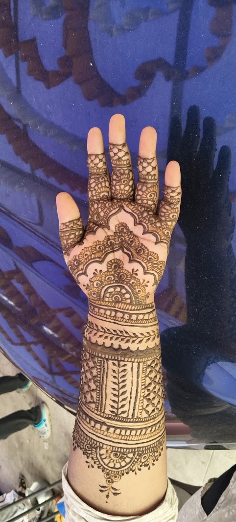 Tirupattur Mehandi artist