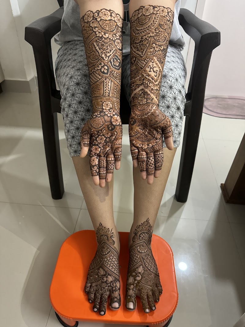 Zarina mehendi designer